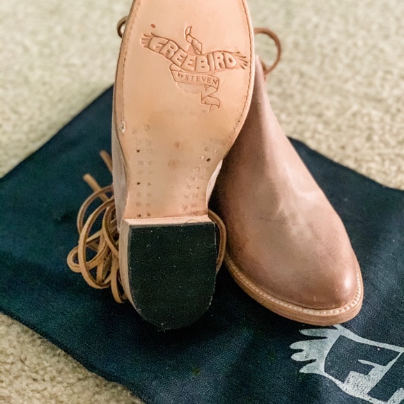 Size 9 Freebird JoJo booties.  SOLD - Picture 4 of 4